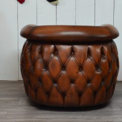 Fauteuil Club BIRMINGHAM - Marron foncé E1 / Finition E8 - coussin plume - Extérieur capitonnée