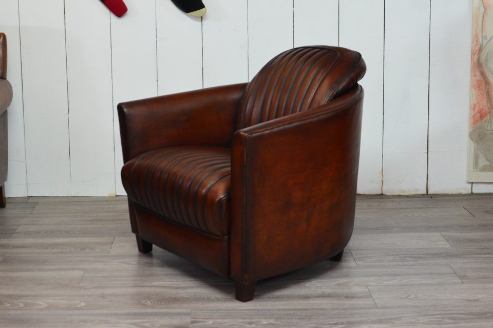 Fauteuil Club BATEAU - Assise liserée - Marron foncé E1 / Finition E8